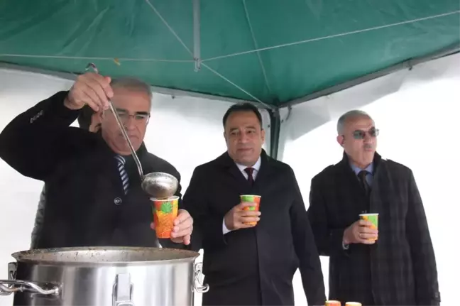 Kış Günü, Öğrencilere Sınav Öncesi Sıcak Çorba