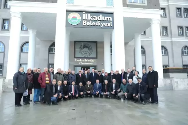 Başkan Tok Muhtarlara Yeni Belediye Hizmet Binasını Tanıttı