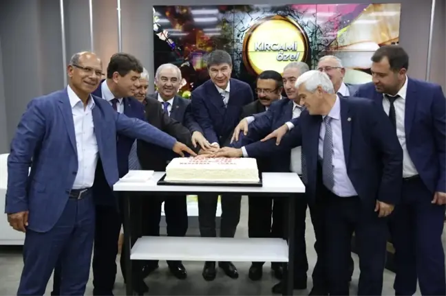 Kırcami Muhtarlarından Türel'e Pastalı Teşekkür