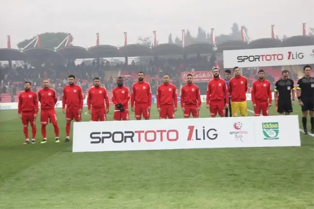 Balıkesirspor Baltok'ta Yaprak Dökümü Sürüyor