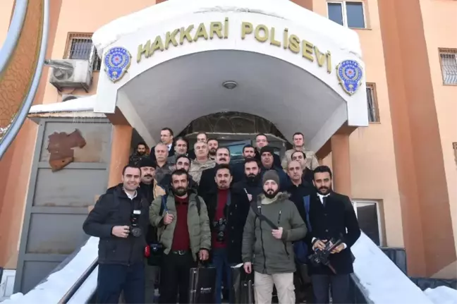 Vali Akbıyık, Gazetecilerle Bir Araya Geldi