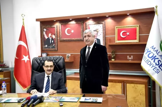 Bakan Dönmez'den Büyükşehir Belediyesine Ziyaret