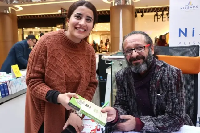Yazar Sinan Yağmur, Nissara Avm'de İmza ve Söyleşi Gününe Katıldı