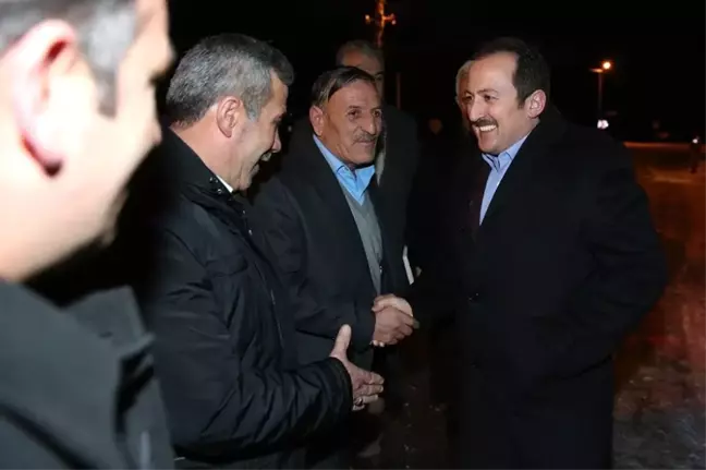 Vali Pehlivan Çiçekli Mahallesi'nde Vatandaşlarla Buluştu