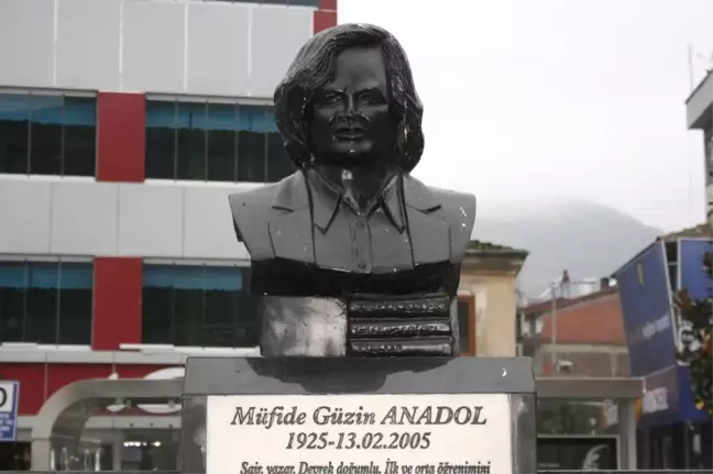 Devrekli Şairin Adı Sokağa Verildi