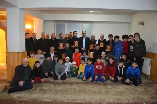 Müftülükten Gönüllü Hizmet Erlerine Teşekkür Plaketi