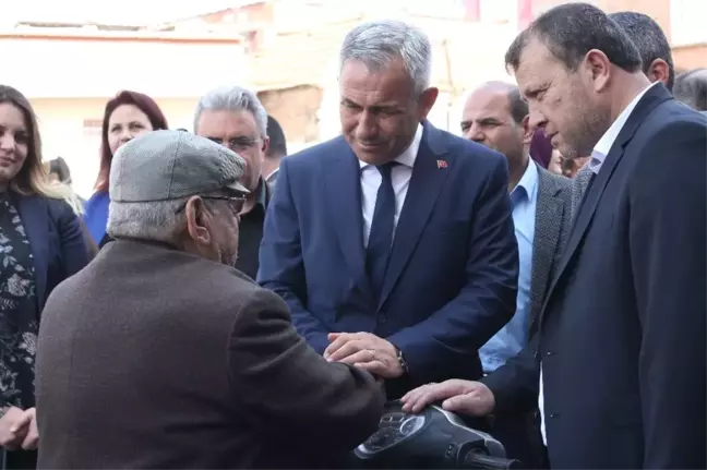Germencik Adayı İsmet Akın Seçim Çalışmalarını Ortaklar'da Sürdürdü