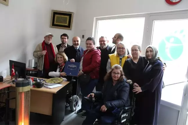 Görme Engellilere Braille Alfabesi ile Hazırlanmış Kur'an-ı Kerim ve Elif-Ba