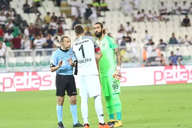 Akhisarspor'da Kaleci Fatih Öztürk, Kadro Dışı Kaldı