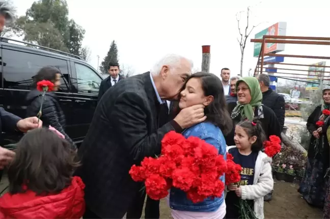Başkan Gürün, Beyobası'nda Çiçeklerle Karşılandı