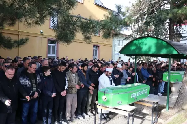 500 Metrelik Uçuruma Düşen 2 Kişi Son Yolculuklarına Uğurlandı