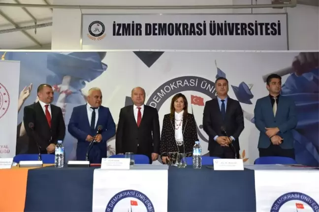 Çocuk İşçiliği İzmir Demokrasi Üniversitesi'nde Konuşuldu