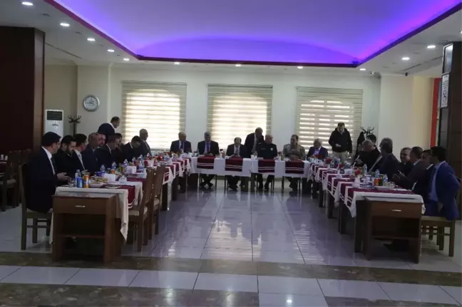 İlçe Müftüsü Elçi'ye Veda Yemeği Verildi