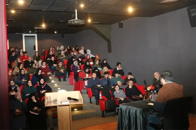 Ödüllü Yazar Osm'de Okurlarıyla Buluştu