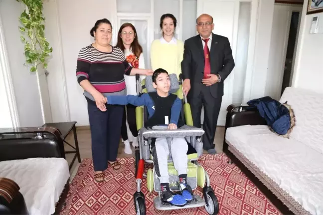Başkan Özakcan 14 Yaşındaki Melih'i Özgürlüğüne Kavuşturdu