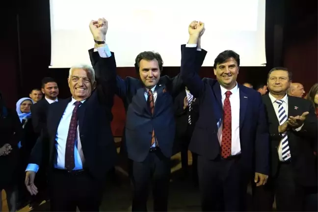 Muğla Büyükşehir Başkanı Gürün, Fethiye'de Sloganlarla Karşılandı