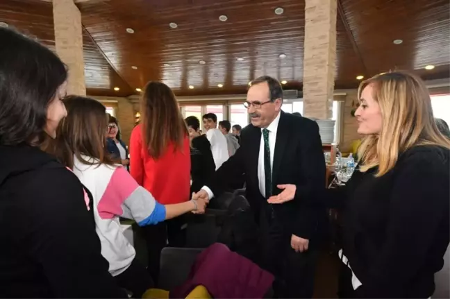 Başkan Şahin, İstanbul'dan Gelen 'İyilik Melekleri'ni Ağırladı
