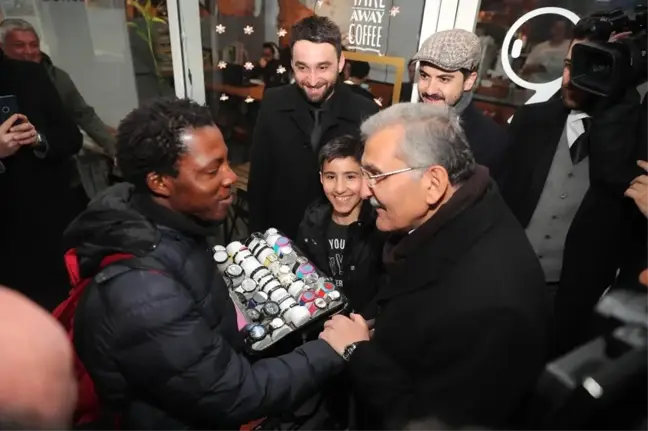 Beykoz Adayı Aydın ile Senegalli Satıcı Arasındaki