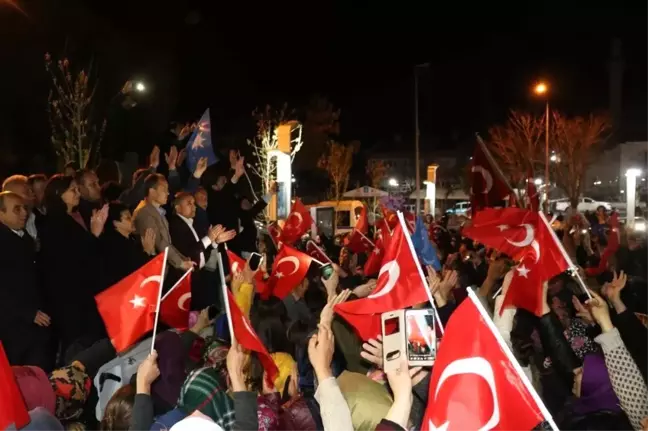 Gördes, 3. Dönemde de Başkan Akyol'a Güvenoyu Verdi