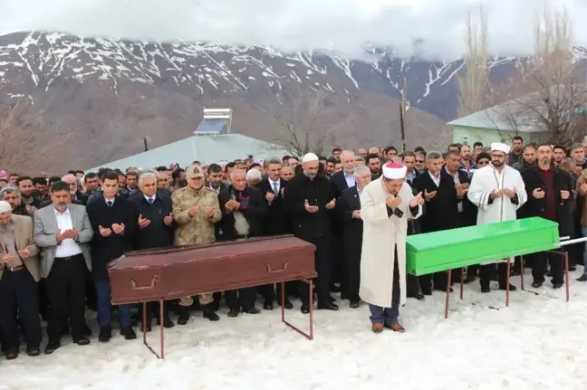 Malatya'da Kavgada Hayatını Kaybeden 2 Kişi Toprağa Verildi