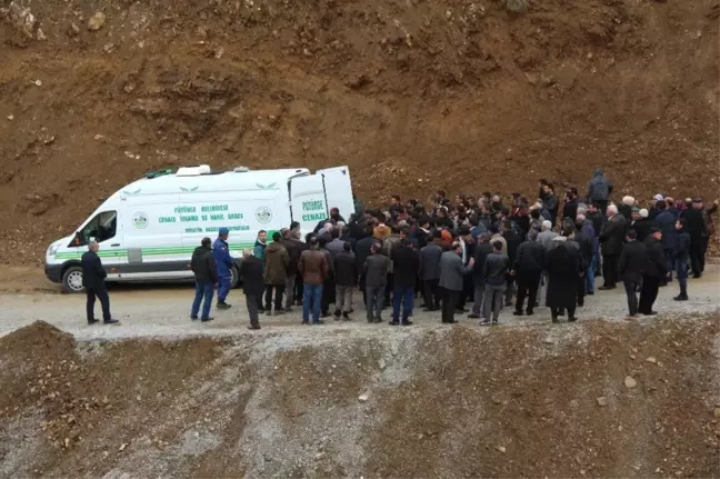 Malatya'da Kavgada Hayatını Kaybeden 2 Kişi Toprağa Verildi