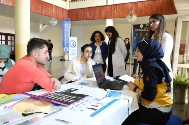 Dünya Sağlık Günü'nde Stant Açtılar