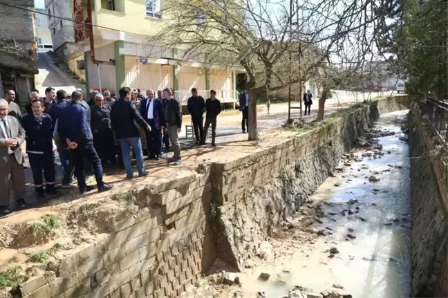 Kaymakam Şahin, Nizip'teki Afet Bölgelerinde İnceleme Yaptı