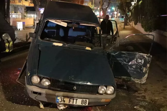 Caddebostan'da Feci Kaza: 2'si Ağır 3 Yaralı