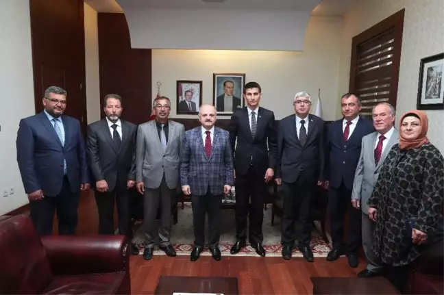 Vali Çakacak, Çifteler Belediye Başkanı Bıyık'ı Kabul Etti