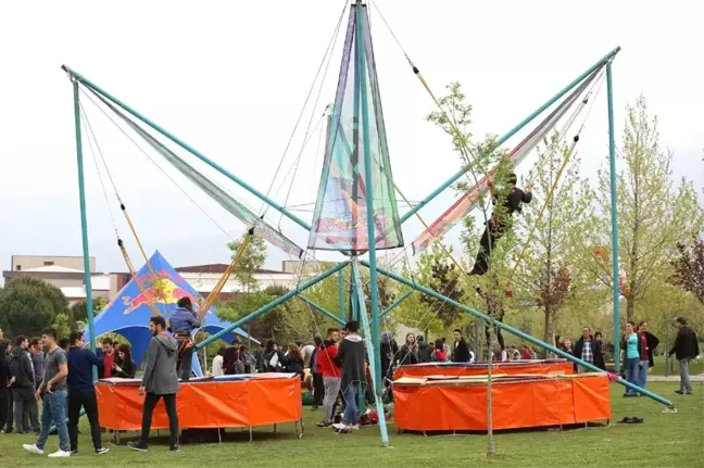 Rektör Bağ'ın Bungee Jumpingin Heyecanı