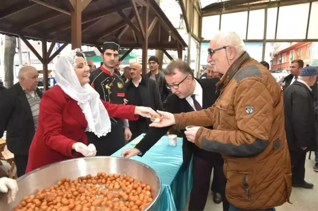 Hürriyet'ten Vatandaşlara Lokma İkramı
