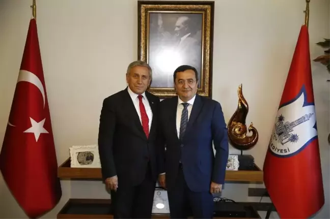 CHP Genel Başkan Yardımcısı Yıldırım Kaya Konak'ta