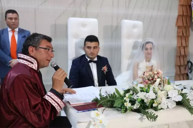 Başkan Gök İlk Nikahı Kıydı