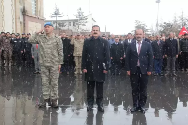 Hakkari'nin Kurtuluşu Kar Yağışı Altında Kutlandı