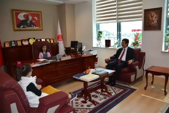 Kırıkkale'de Minik Öğrenci Başsavcılık Koltuğuna Oturdu