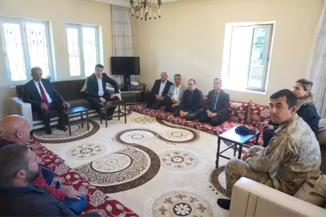 Gercüş Kaymakamı Mevlüt Şekerci'den Şehit Ailesine Ziyaret