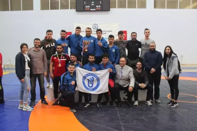 A Klasman Grekoromen Stilde Bartın Üniversitesi Öğrencileri 9 Madalya Almayı Başardı