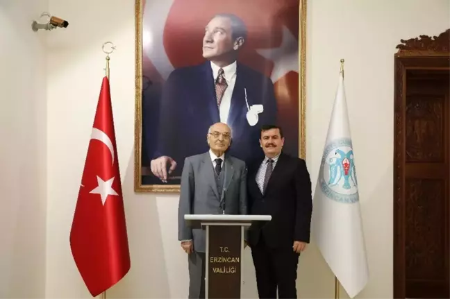 Vali Arslantaş'a Üniversite Yıllarındaki Hocasından Sürpriz Ziyaret