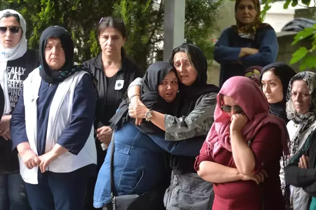 Antalya'da Öldürülen Arkeolog Karabük'te Toprağa Verildi