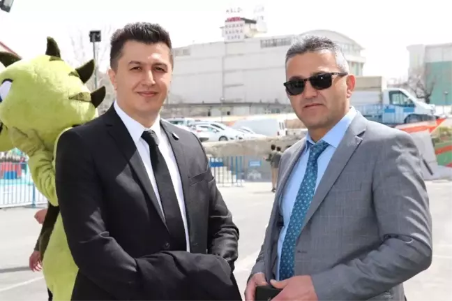 İranlılar Ramazan Bayramı'nı Van'da Geçirecek