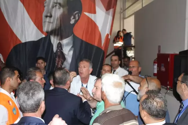 Menemen'de olaylı Menemenspor kongresi