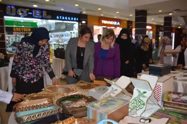 ADEM kursiyerleri sergi açtı