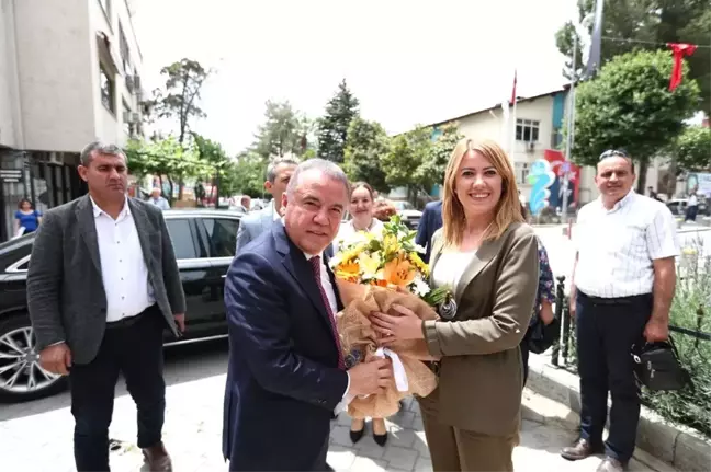 Büyükşehir başkanlarından Şeniz Doğan'a tebrik ziyareti