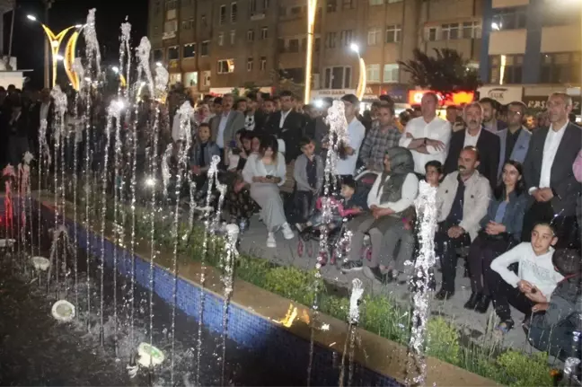 Hakkari'de düzenlenen konser büyük ilgi gördü