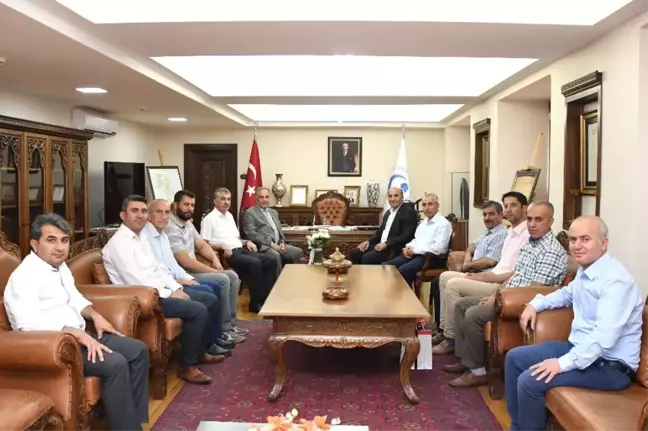 Rektör Turgut'a eğitimcilerden tam destek
