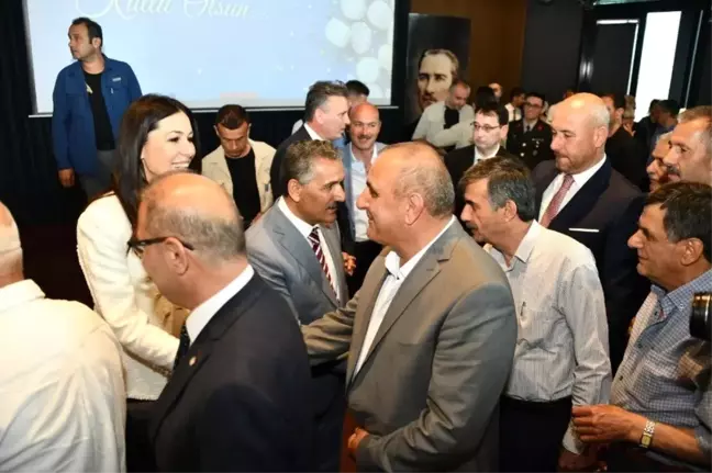 Devlet milletle bayramlaştı