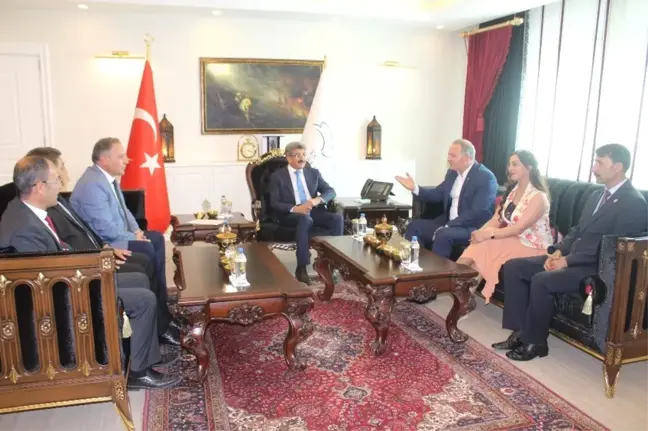 Azerbaycan heyeti Van'da