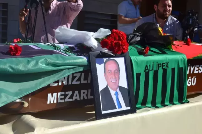 Denizlispor efsanevi başkanlarından İpek son yolculuğuna uğurlandı