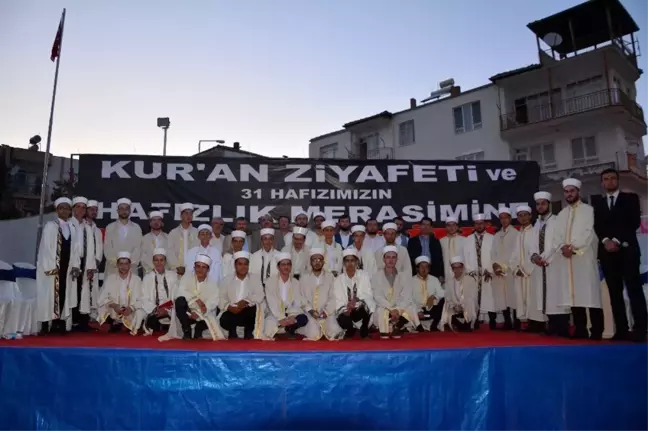 Korkuteli ilçesinde 31 hafız taç giydi