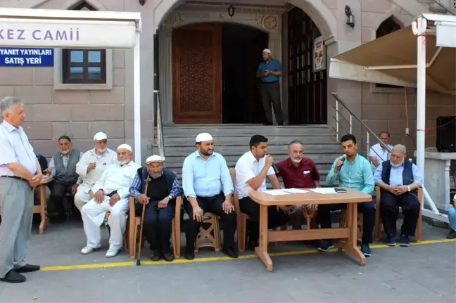 Türkeli'de hac kafilesi dualarla uğurlandı